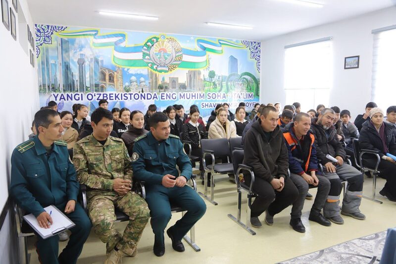 📌** Bugun Tomdi tumani "Tomdibuloq" OFYda joylashgan 12-sonli maktabda " Rahbar va Yoshlar uchrashuvi" oʻtkazildi.