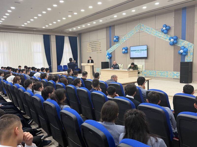 ЖИНОЯТЧИЛИК СОНИ ОШГАН ОВУЛЛАР ФАОЛЛАРИ БИЛАН УЧРАШУВ ҲАМДА ҲУДУДДАГИ ЎҚУВ МУАСАССАЛАРИДА САЙЁР СУД МАЖЛИСИ ЎТКАЗИЛДИ